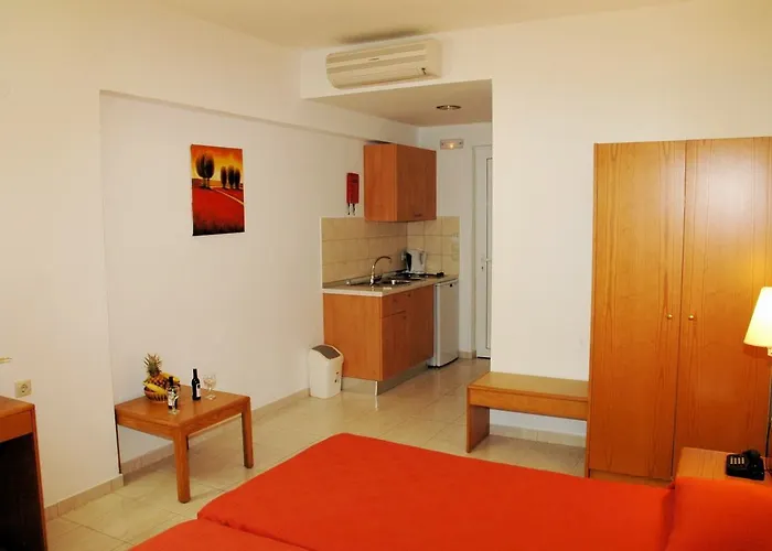 Lindos Nest 아파트호텔 4*