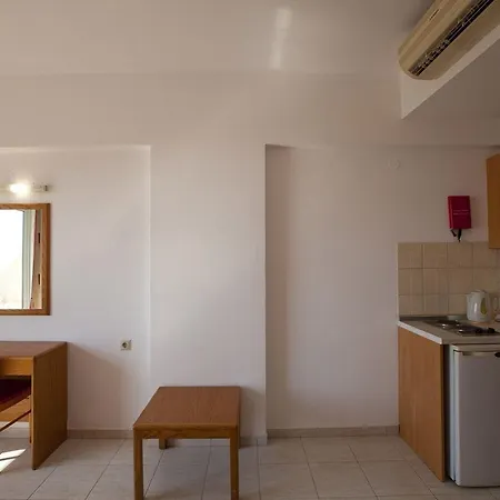 Lindos Nest Apart-hotel 4*