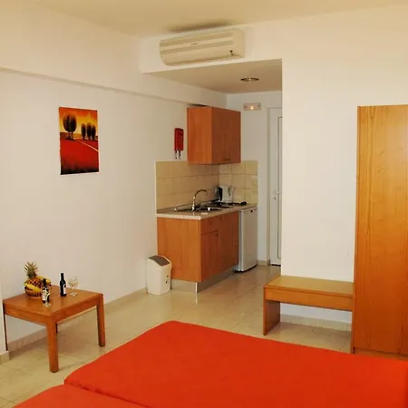 Lindos Nest Lejlighedshotel 4*