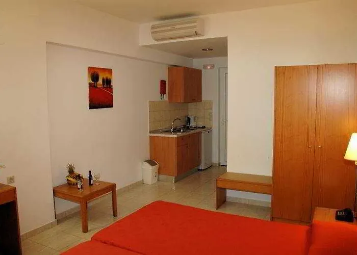 Apart-hotel Lindos Nest 4*