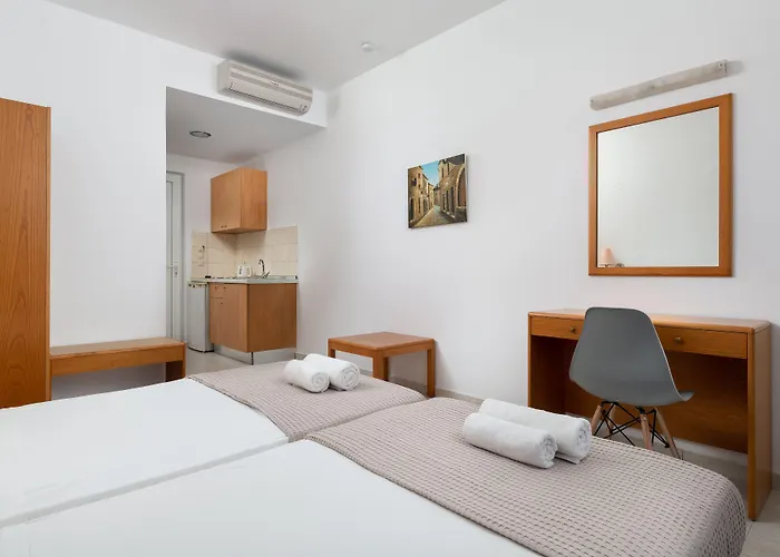 Lindos Nest Apart-hotel 4*